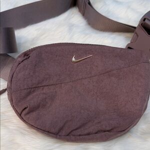 Nike Men's Purple Belt Bag